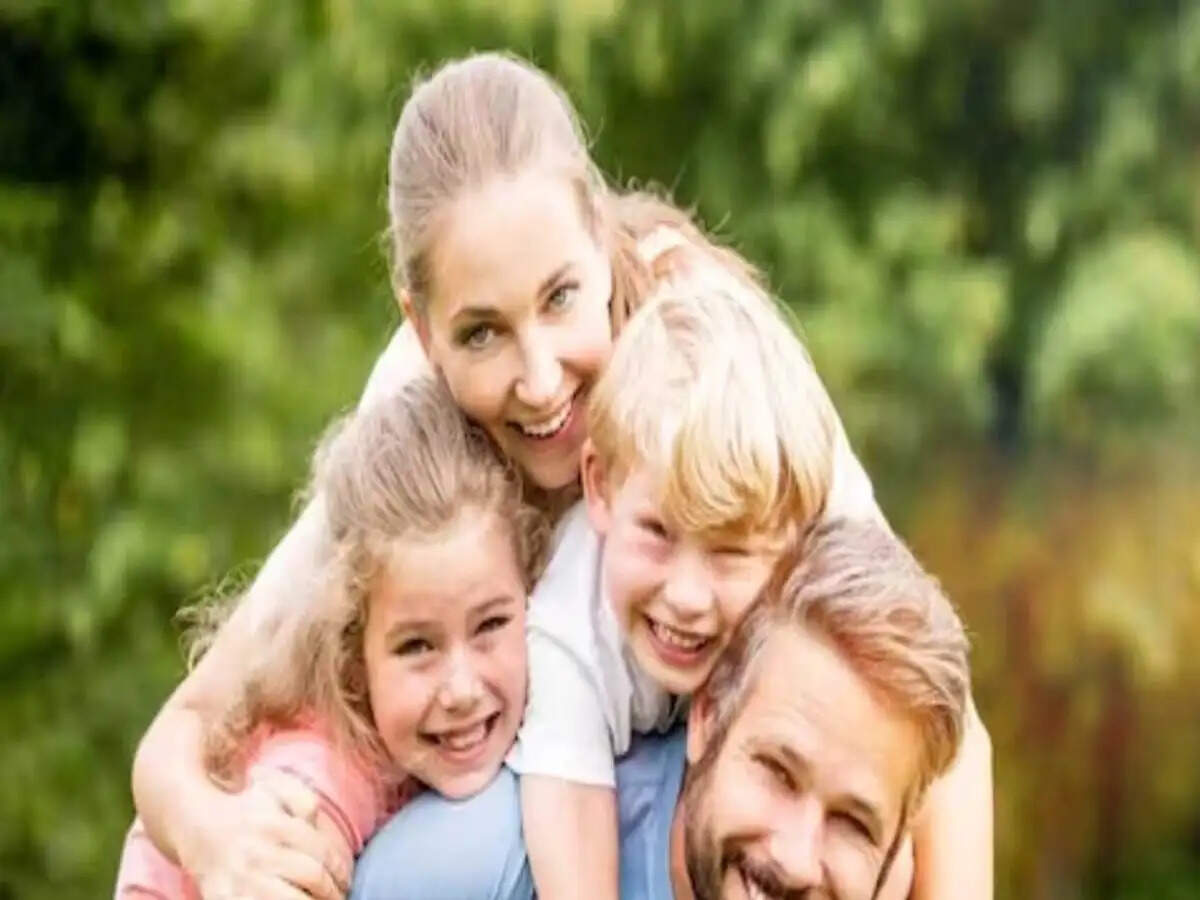 Understanding Parent-Child Relationships: The Unique Bonds Between Sons and Daughters