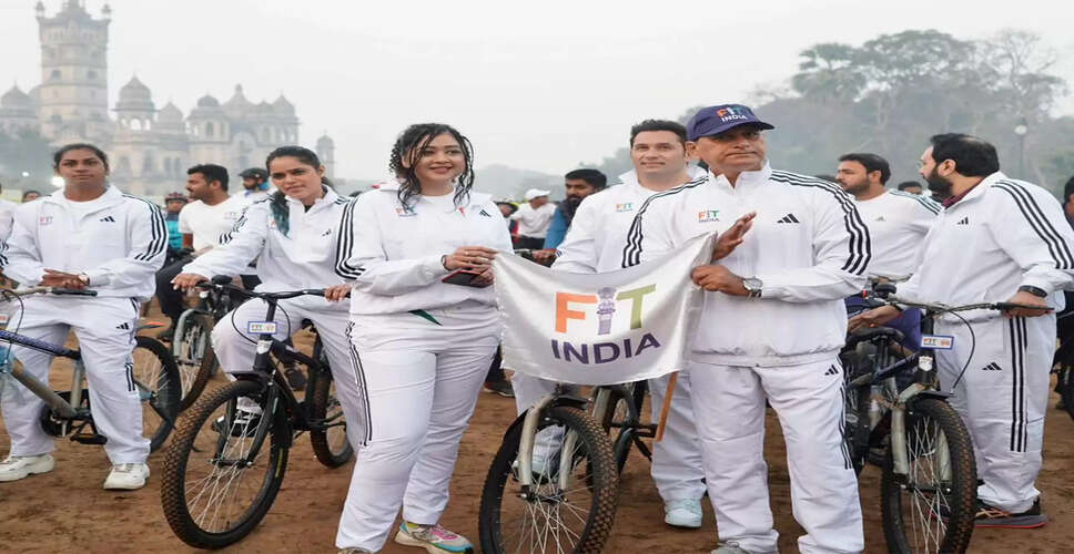 Vadodara Kicks Off New Year with Enthusiastic Fit India Sundays Cycling Event