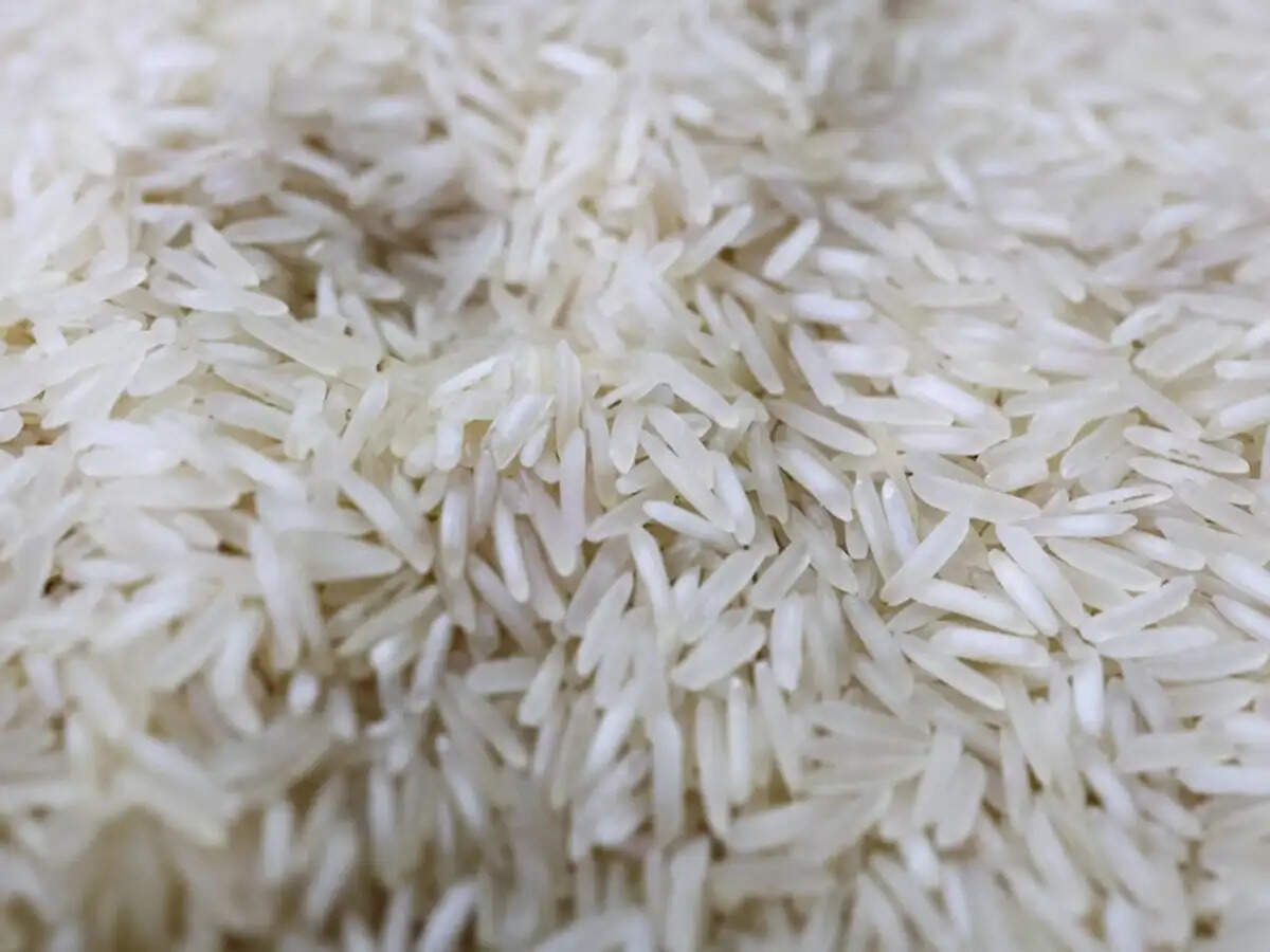 Vastu Tips for Proper Placement of Salt, Turmeric, and Rice in Your Kitchen