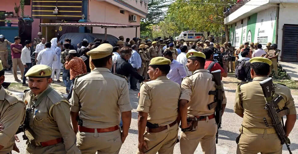 Major Crackdown on Online Betting in Jhansi: Police Seize Gold, Silver, and Cash