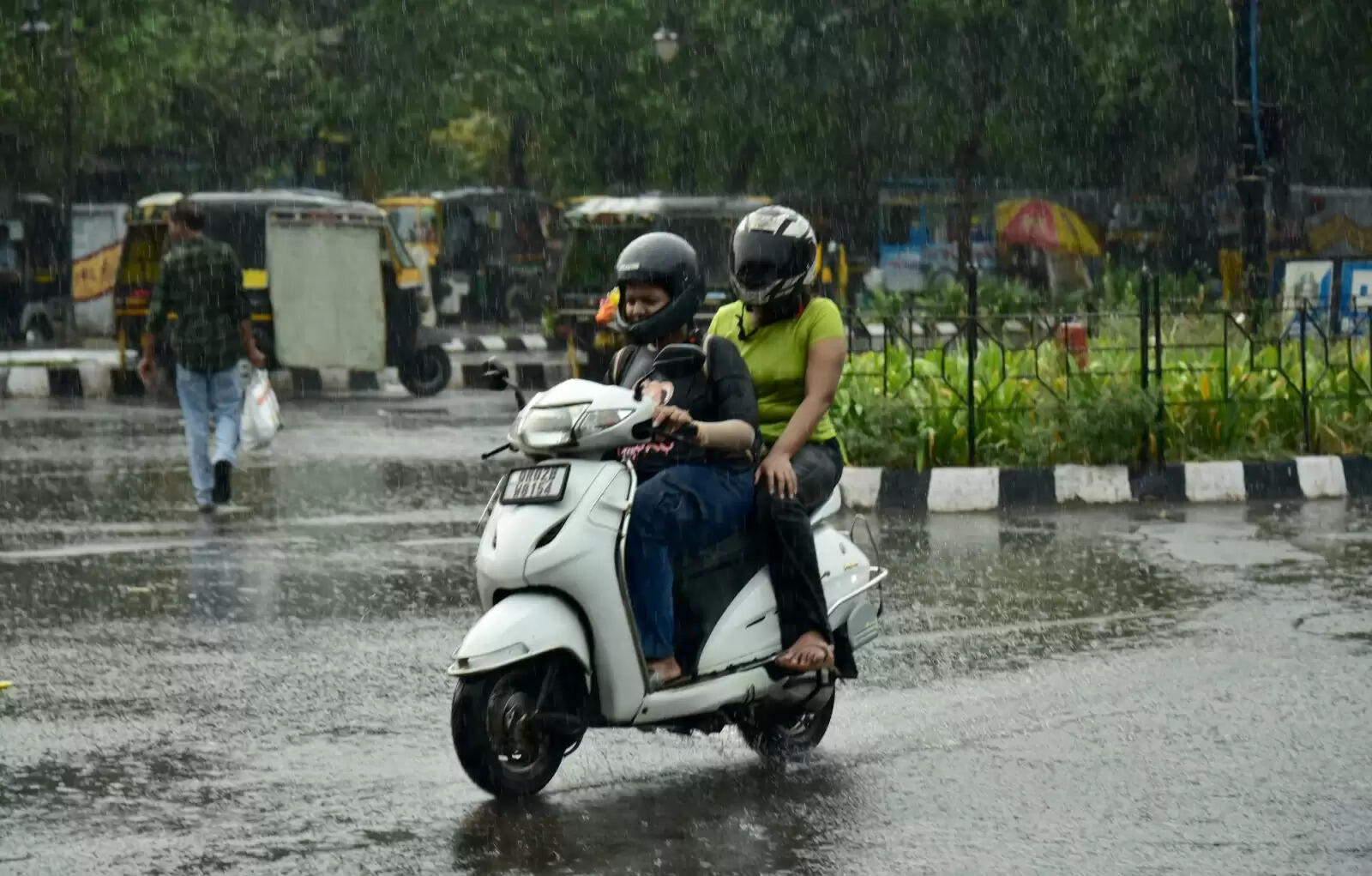 Bhubaneswar's Rainy Day: A Glimpse into the City Amidst Low Pressure