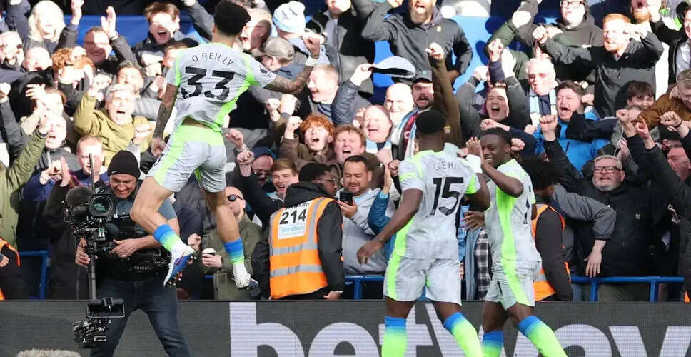 Manchester City Dominates Chelsea, Eyes Title Clash with Arsenal