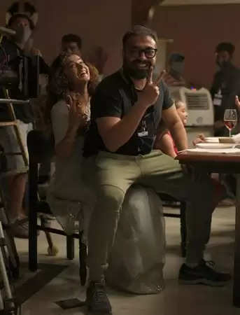 With Love To Haters Says Anurag Kashyap As He Resumes ‘Dobaaraa’ Shoot