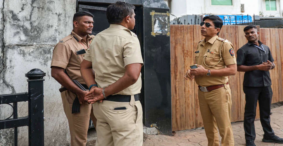 Maharashtra Political Tensions Rise After Attack on Food Stall Owner