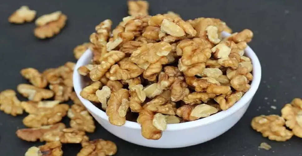 Essential Superfoods for Men's Health and Energy