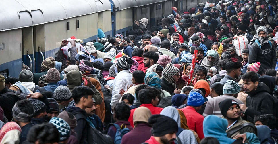 Bomb Threat Causes Panic at Mau Railway Station in Uttar Pradesh