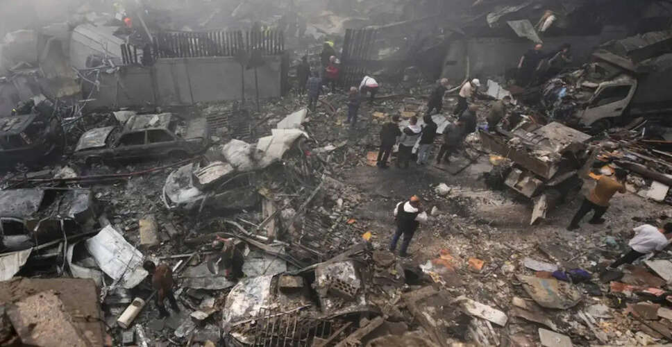 Tensions Rise Over US-Iran Ceasefire Amid Conflicting Claims