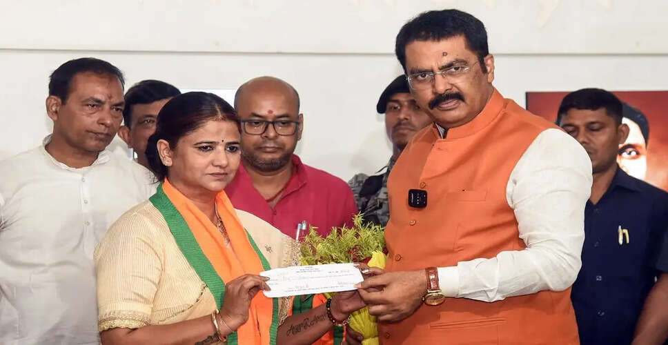Former RJD Leader Ritu Jaiswal Joins BJP, Signaling Political Shift in Bihar