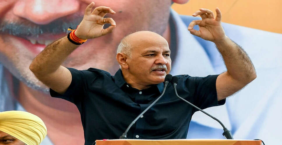 Former Delhi Education Minister Criticizes Government for Ignoring School Toppers