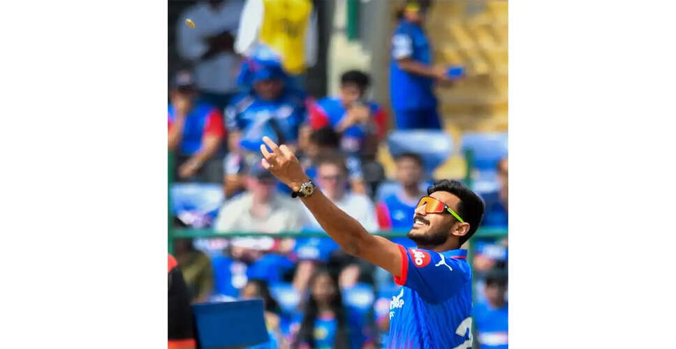 Delhi Capitals Opt to Bowl First Against Sunrisers Hyderabad in IPL Clash