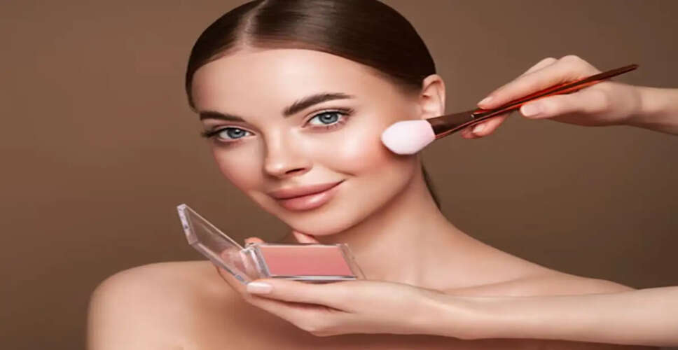 Essential Tips for Long-Lasting Summer Makeup