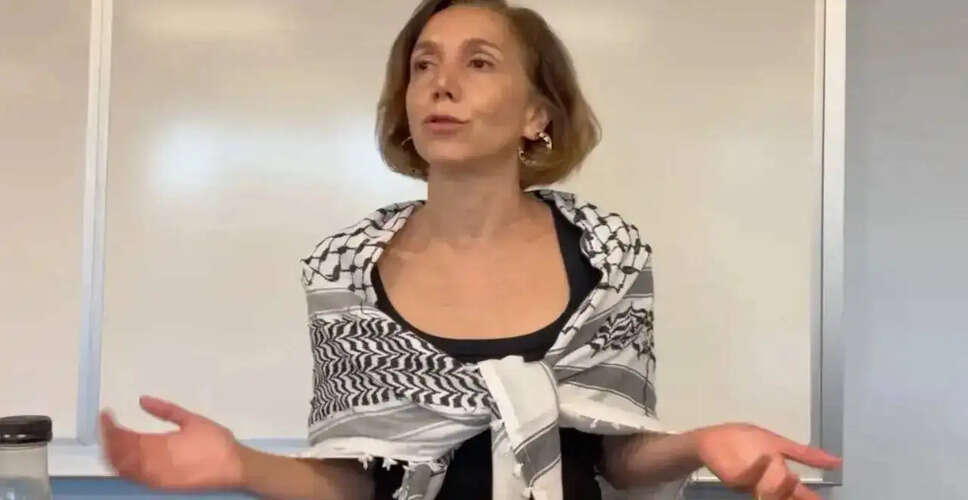 New York Professor Advocates for Iran's Military at DSA Meeting