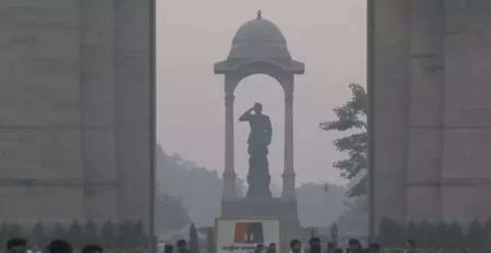 Severe Air Quality Crisis Hits Delhi-NCR with AQI Surpassing 400