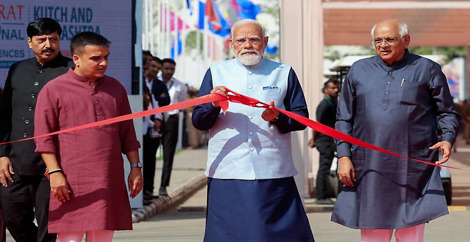 PM Modi Launches Vibrant Gujarat Regional Conference in Kutch and Saurashtra