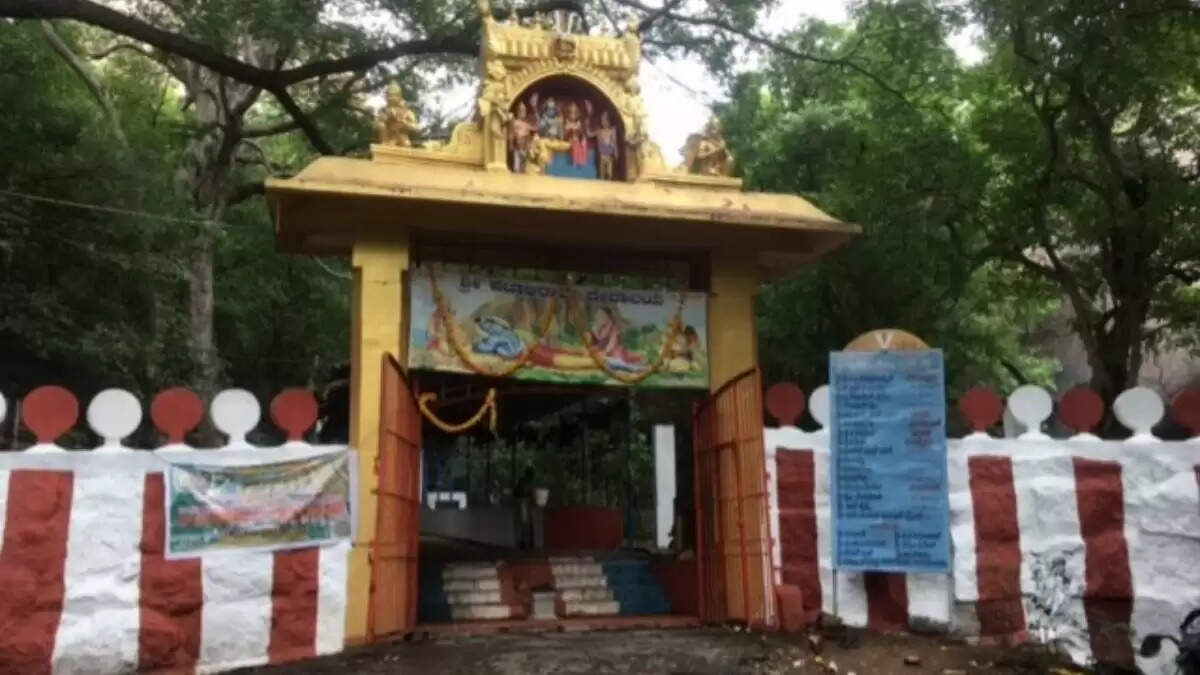 Karnataka Government Capitalizes on Sholay's Legacy with Ticket Sales for Film Site Tours