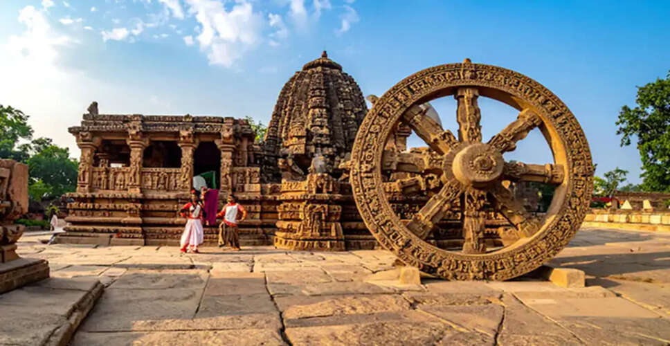 Exploring India's Iconic Monuments: A Look at Visitor Trends