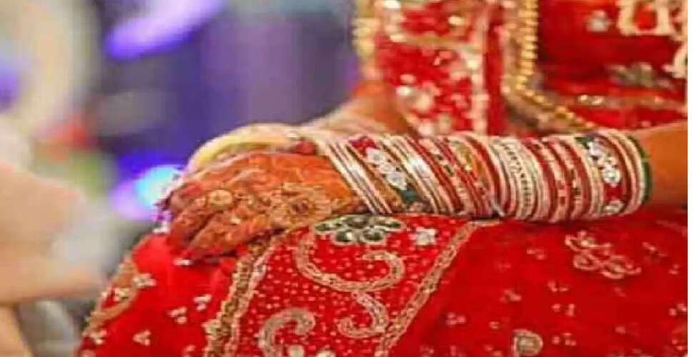 Bride Threatens Groom with Knife on Wedding Night in Prayagraj