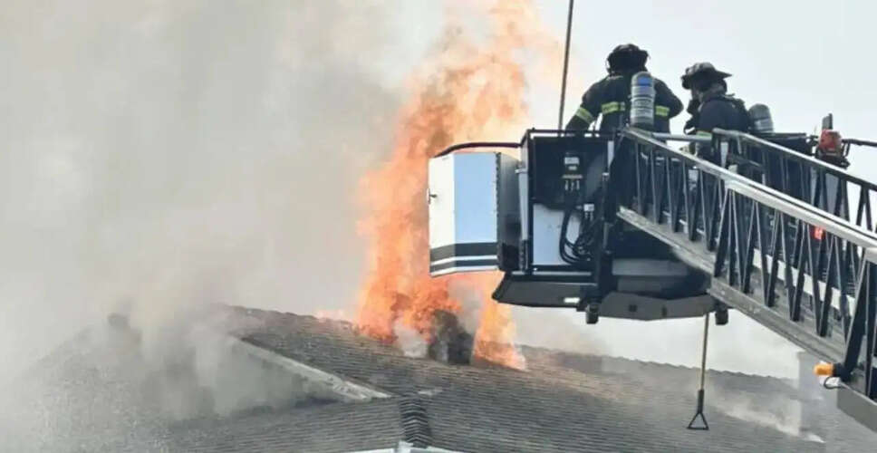 Massive Blaze Erupts in Wesley Chapel, Thick Smoke Observed