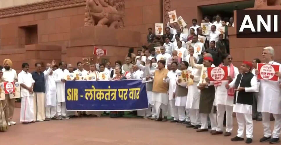 Sonia Gandhi Leads Protest Against Labor Arrests in Bihar