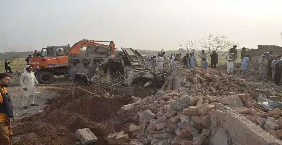 Suicide Attack in Pakistan Claims Lives of Security Officials