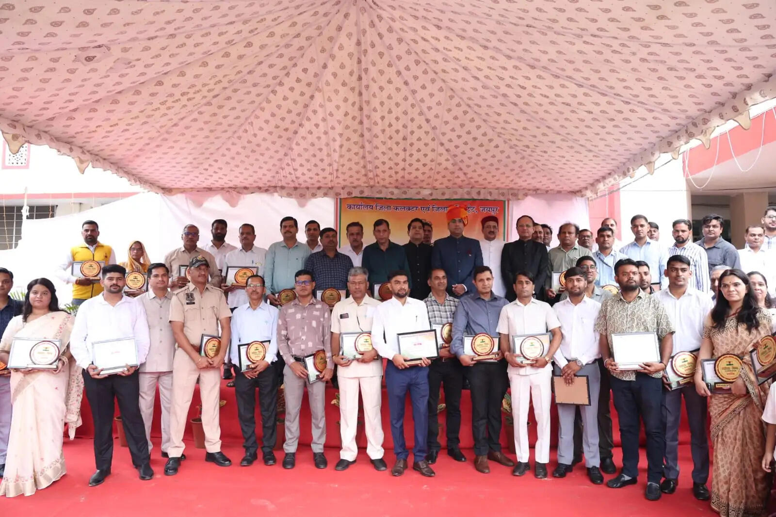 Celebrating Independence Day: Jaipur District Collector Honors Outstanding Employees