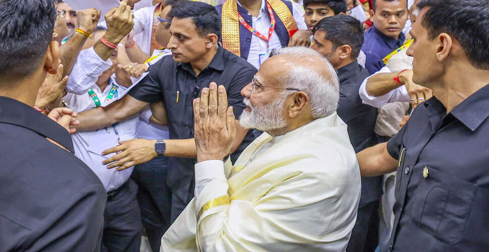 Prime Minister Modi Honors Visionary Leader Mannathu Padmanabhan on His Birth Anniversary