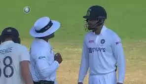 IND vs ENG 2nd Test: Virat Kohli, Gautam Gambhir criticize umpire for not giving out Root, watch video