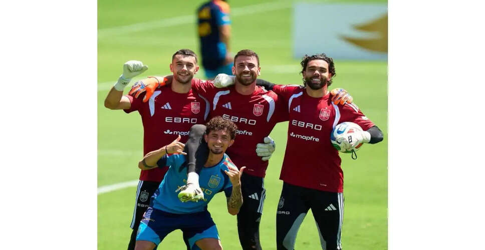 David Raya Embraces Goalkeeper Rivalry Ahead of FIFA World Cup 2026