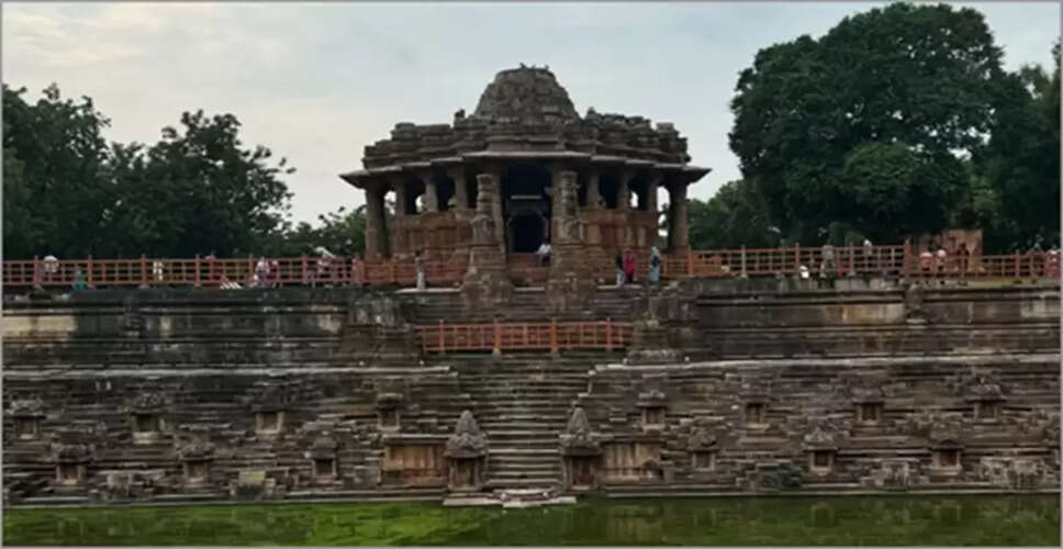 Chhath Puja 2025: Celebrating the Sun and Indian Culture