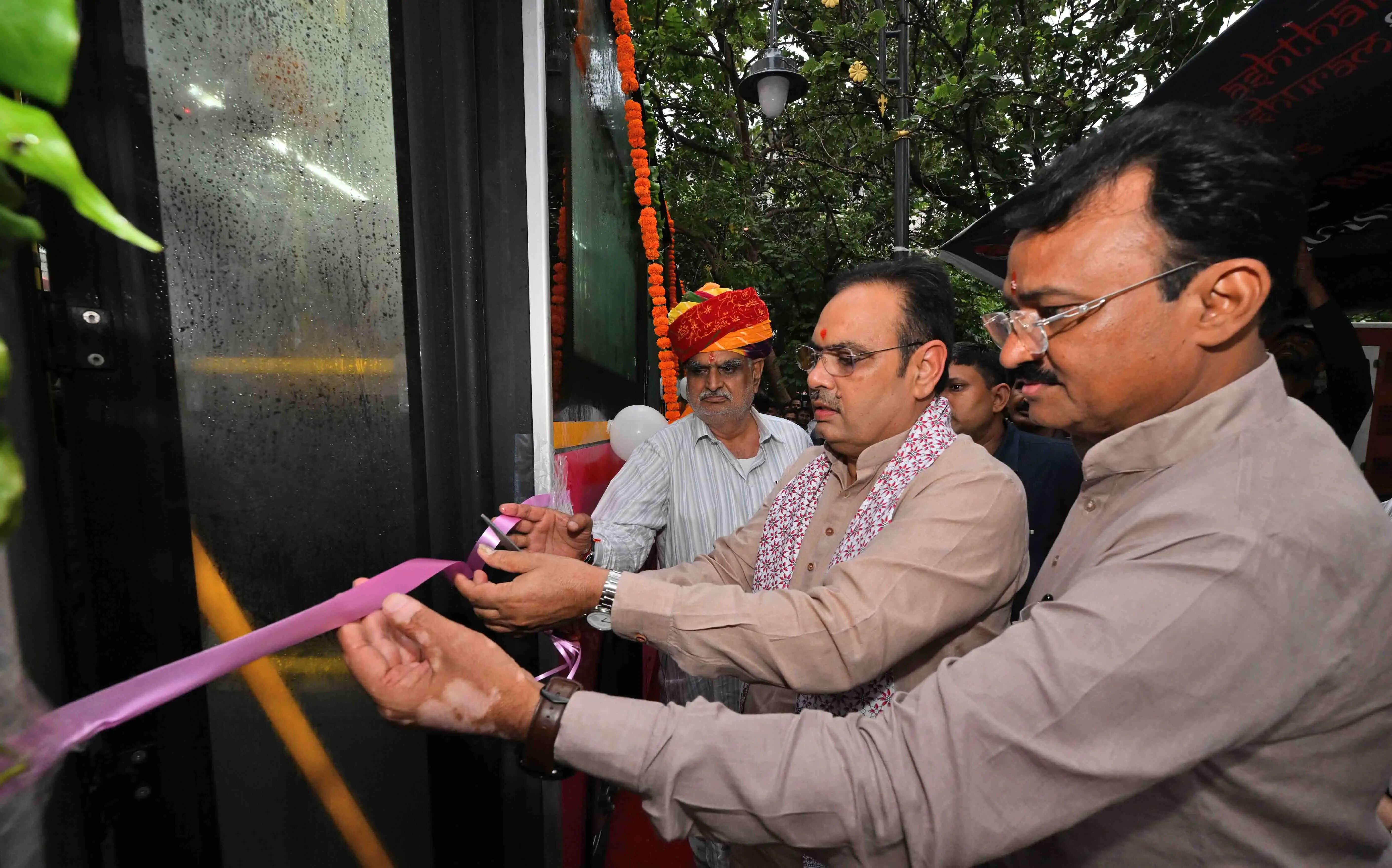 Rajasthan Launches 16 Electric Buses to Enhance Public Transport