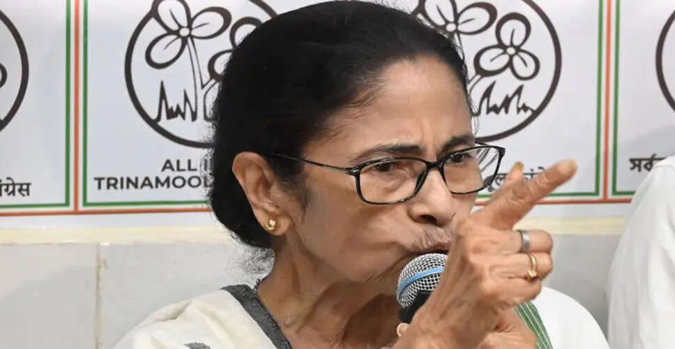 Mamata Banerjee's Defiant Stance Ignites Political Debate in West Bengal