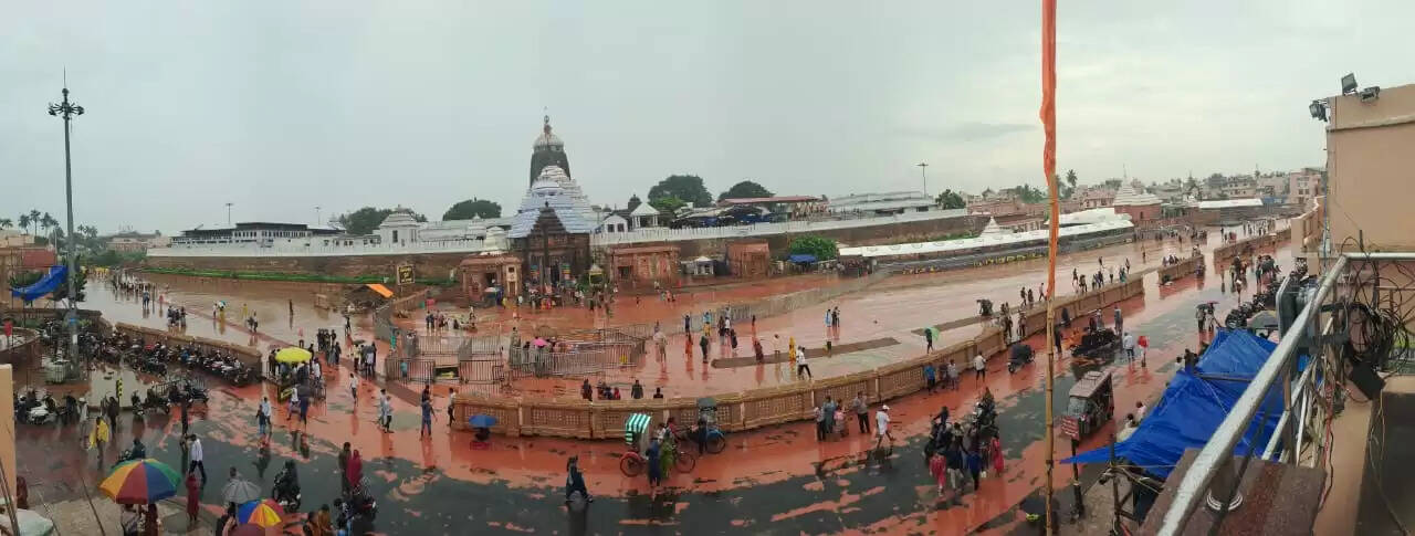 Bhubaneswar's Rainy Day: A Glimpse into the City Amidst Low Pressure