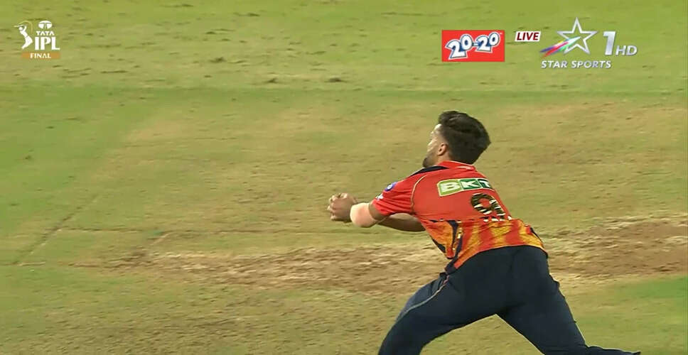 Azmatullah Omarzai's Stunning Catch Dismisses Virat Kohli