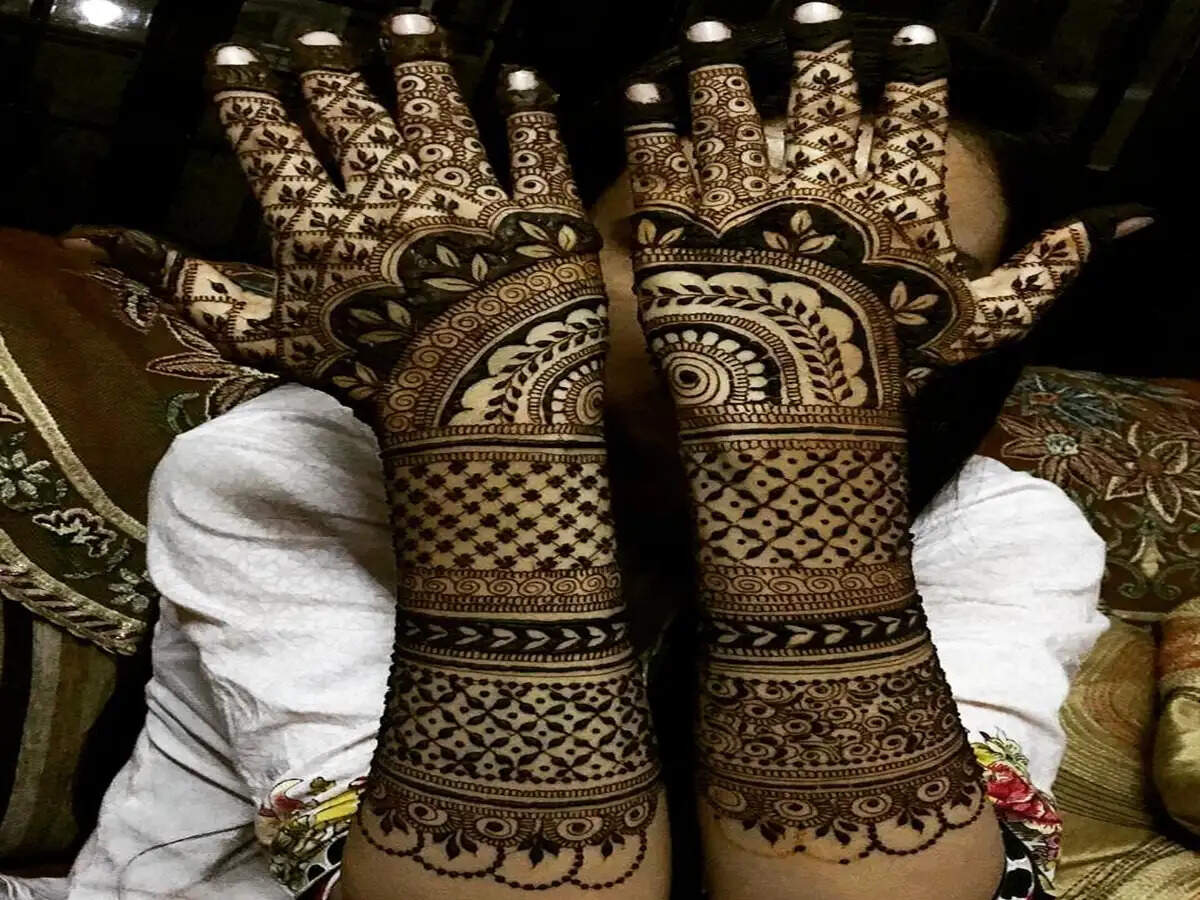 10 Stunning Full-Hand Mehndi Designs for Karwa Chauth Celebrations