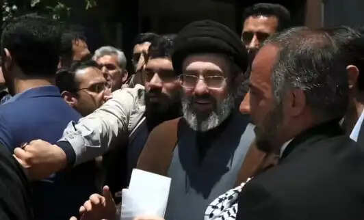 India Engages with Iran Post Ceasefire to Secure Stranded Oil and Gas Vessels