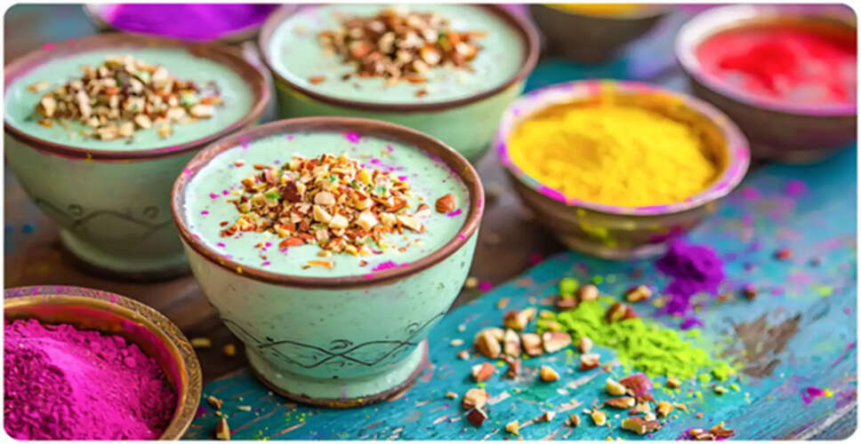Delicious Homemade Thandai Recipe for Holi Celebrations