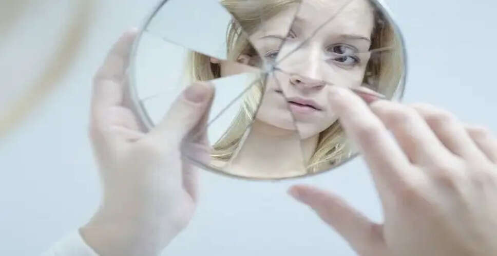 वास्तु शास्त्र के अनुसार आईने की सही दिशा और उपयोग