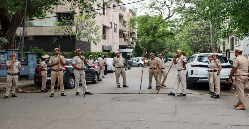 Teen Stabbed to Death in Northeast Delhi: Investigation Underway