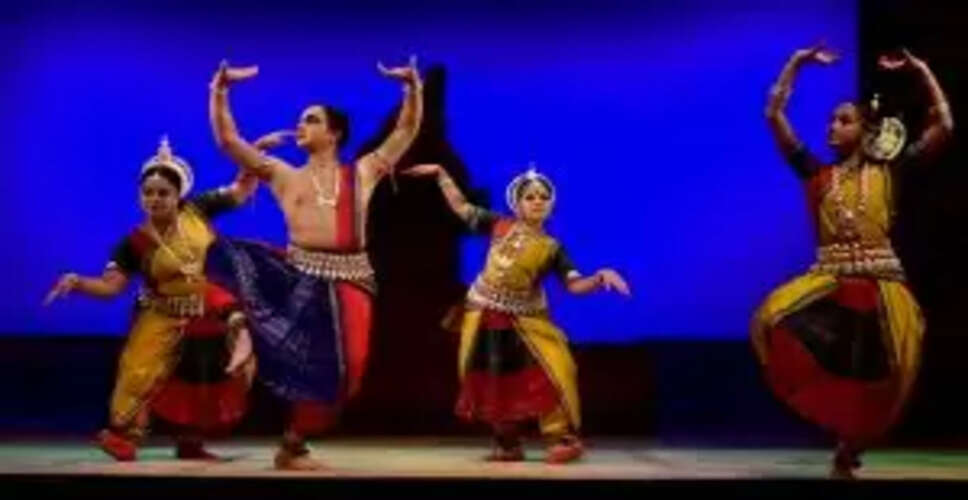 Celebrating Tradition: 20th Guru Dakshina Utsav Shines in Bhubaneswar