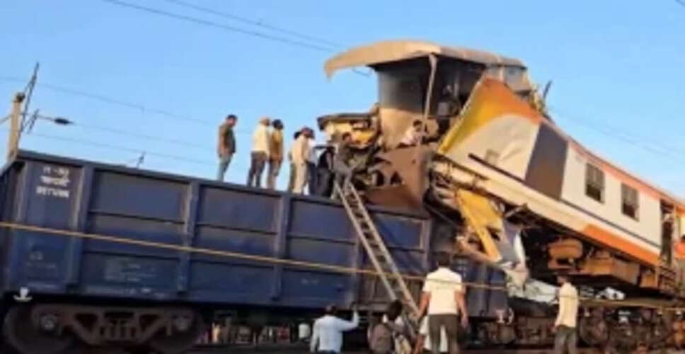 Train Collision Near Bilaspur: Two Injured in Chhattisgarh Incident