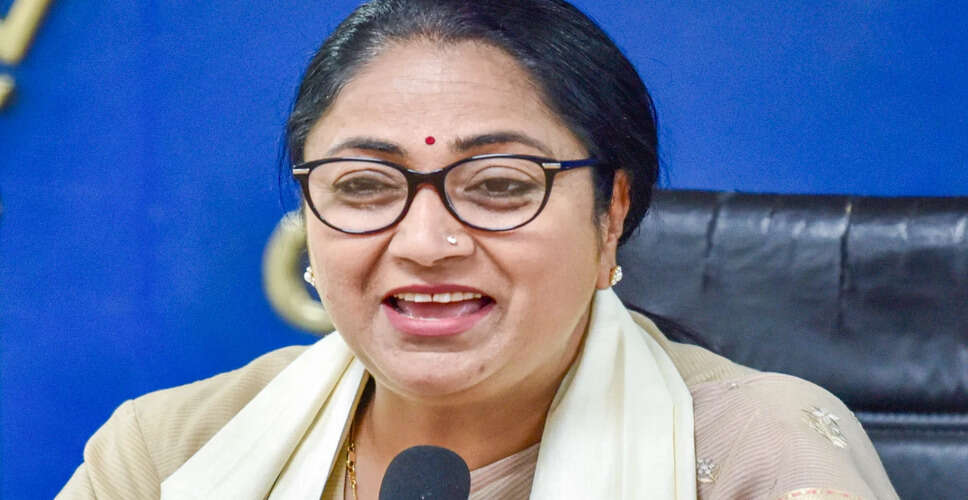 Delhi Chief Minister Advocates for Mini Secretariat in Each District