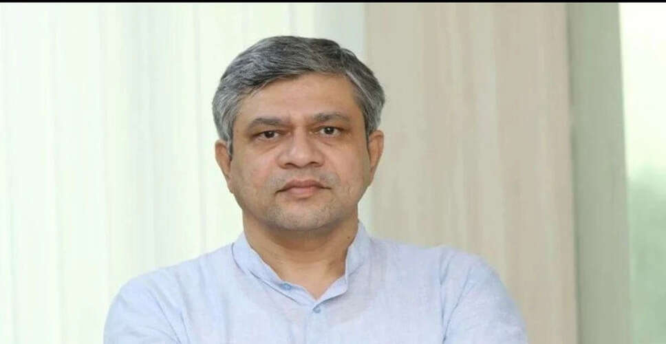 Rail Minister Reports High On-Time Performance for Trains in India