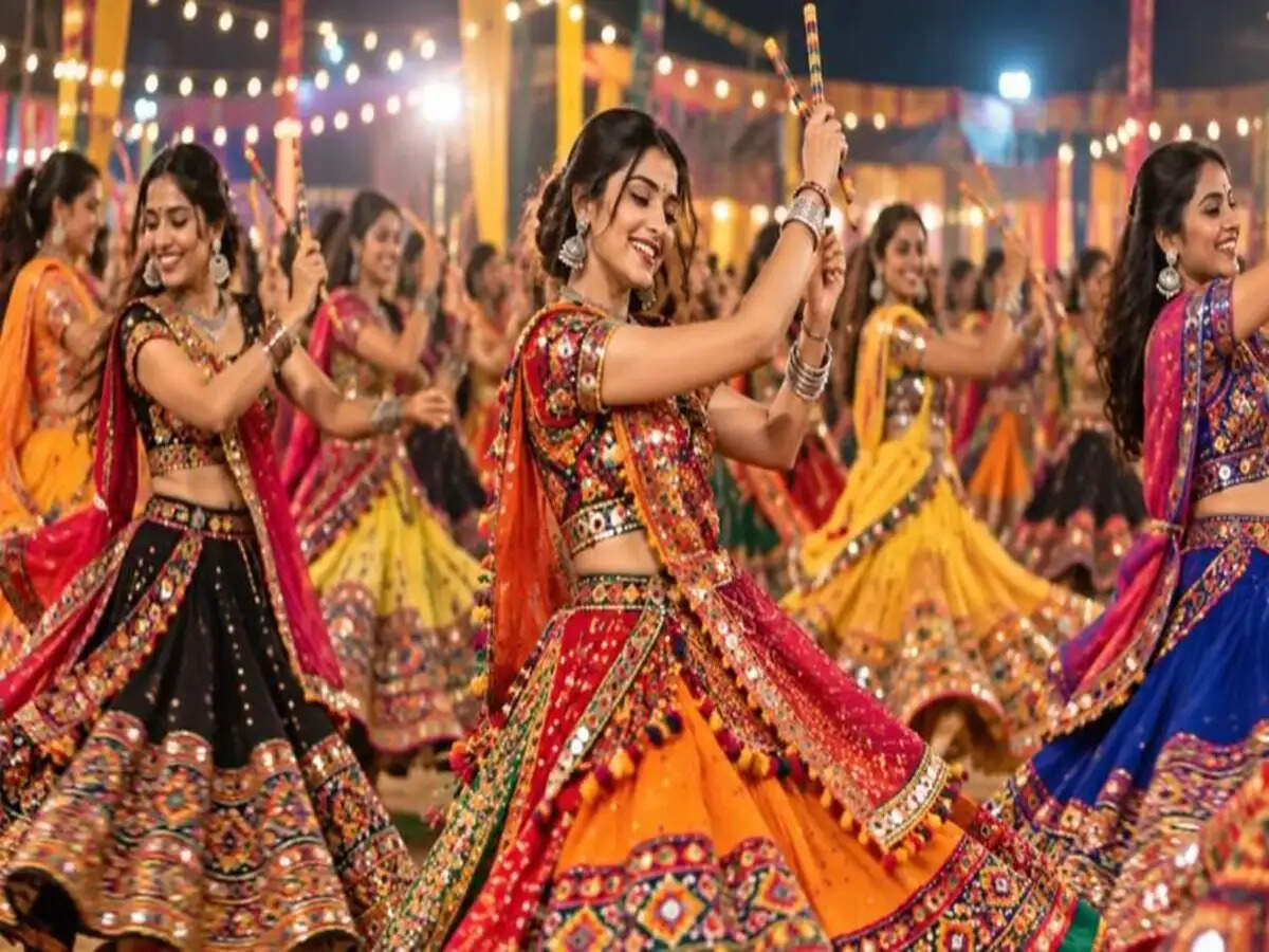 Stylish Garba Chunri and Dupatta Ideas for Navratri Celebrations