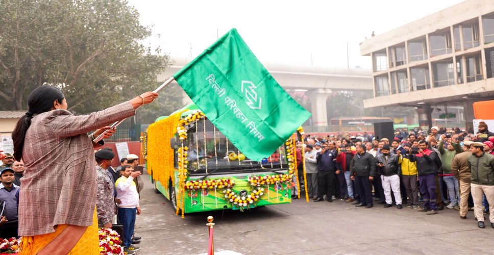 Delhi Launches New Electric Bus Service to Enhance Intercity Connectivity