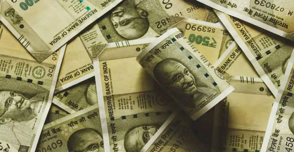 Indian Rupee Hits Record Low Amid Global Economic Pressures