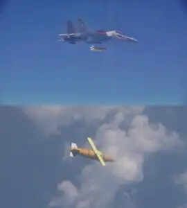 Defence Minister Praises Successful Trials of India's Long-Range Glide Bomb 'Gaurav'