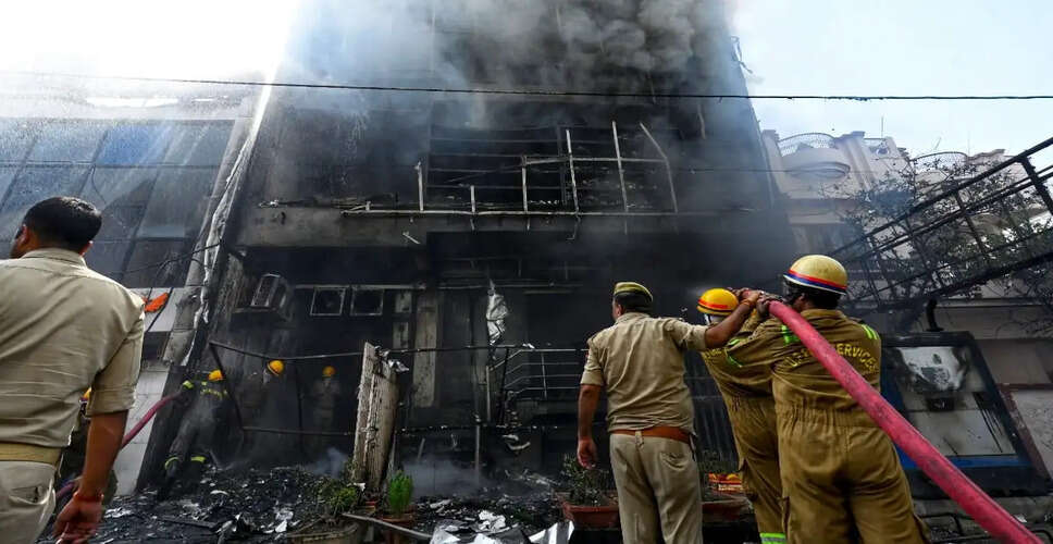 Tragic Fire in Lucknow Claims Lives of 15 Amid Desperate Rescue Attempts