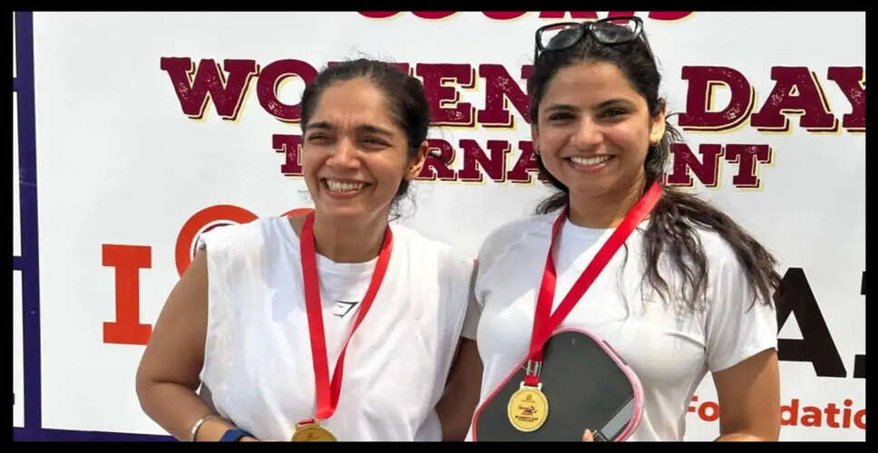 Ankita Chawla and Rakshu Panchal Triumph in Women's Doubles at Queens on Court Tournament