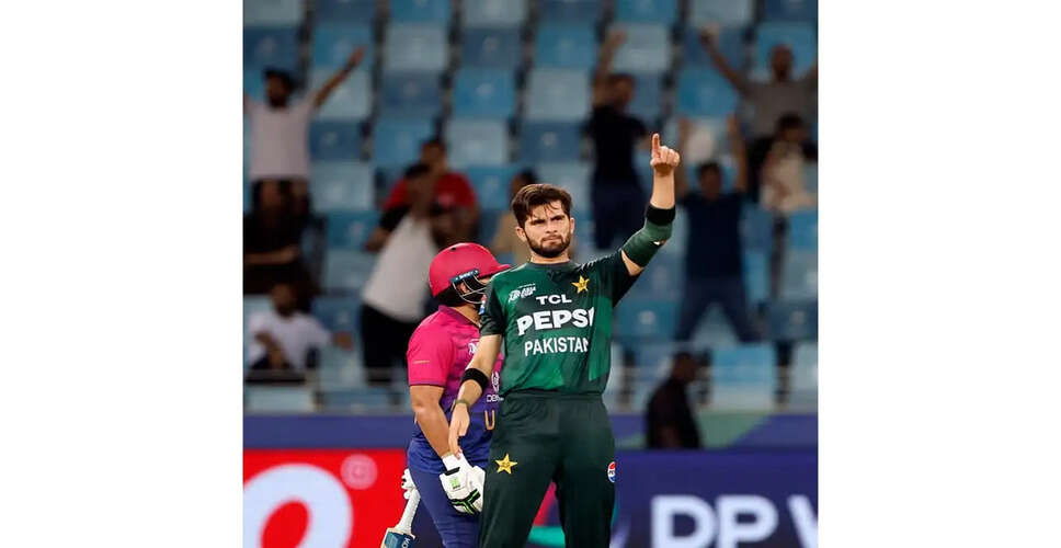 Shaheen Shah Afridi Reaches 400 Wickets Milestone in Test Match Against Bangladesh