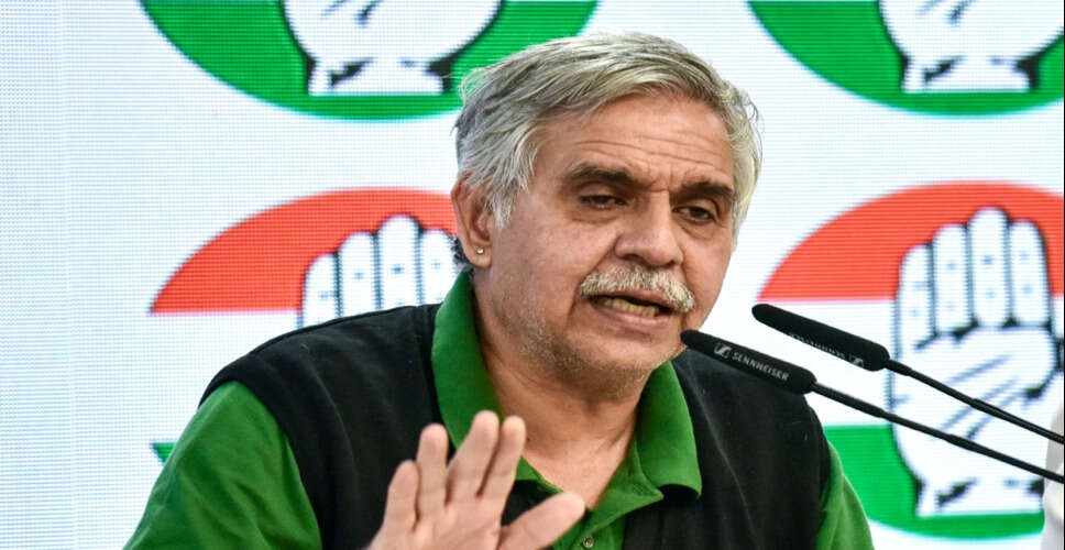 Congress Leader Criticizes AAP's Political Holi Celebration